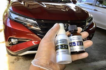 Revestiment superhiròfob de la carrosseria del cotxe